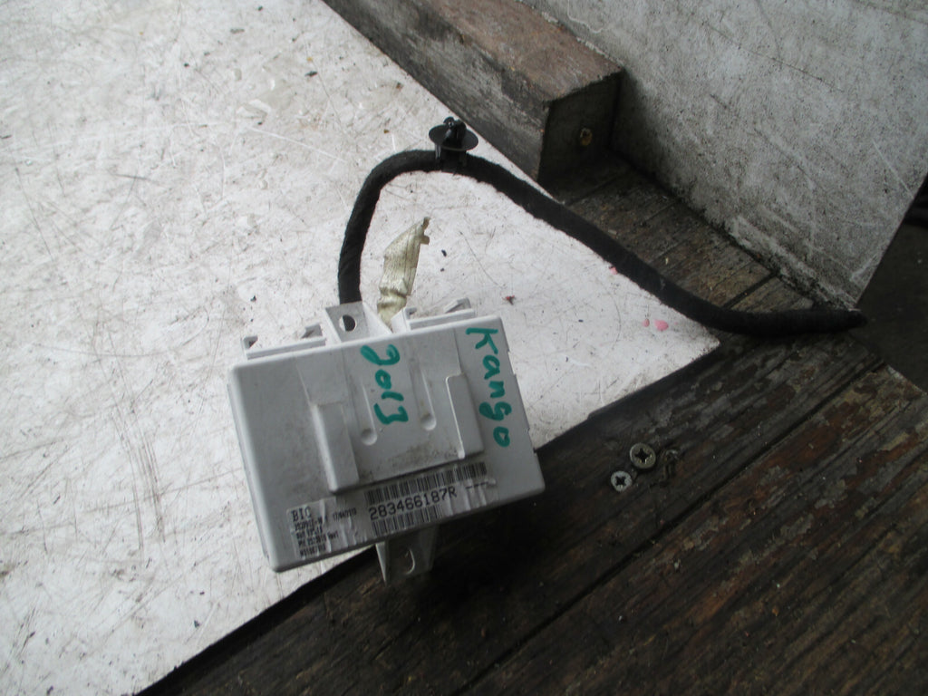 RENAULT KANGOO 2013 SAT NAV ANTENNA CONTROL MODULE ECU 283466187R