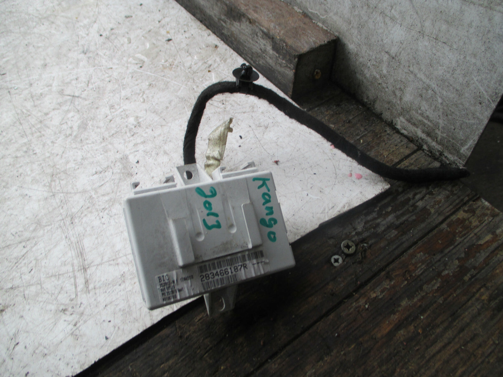 RENAULT KANGOO 2013 SAT NAV ANTENNA CONTROL MODULE ECU 283466187R