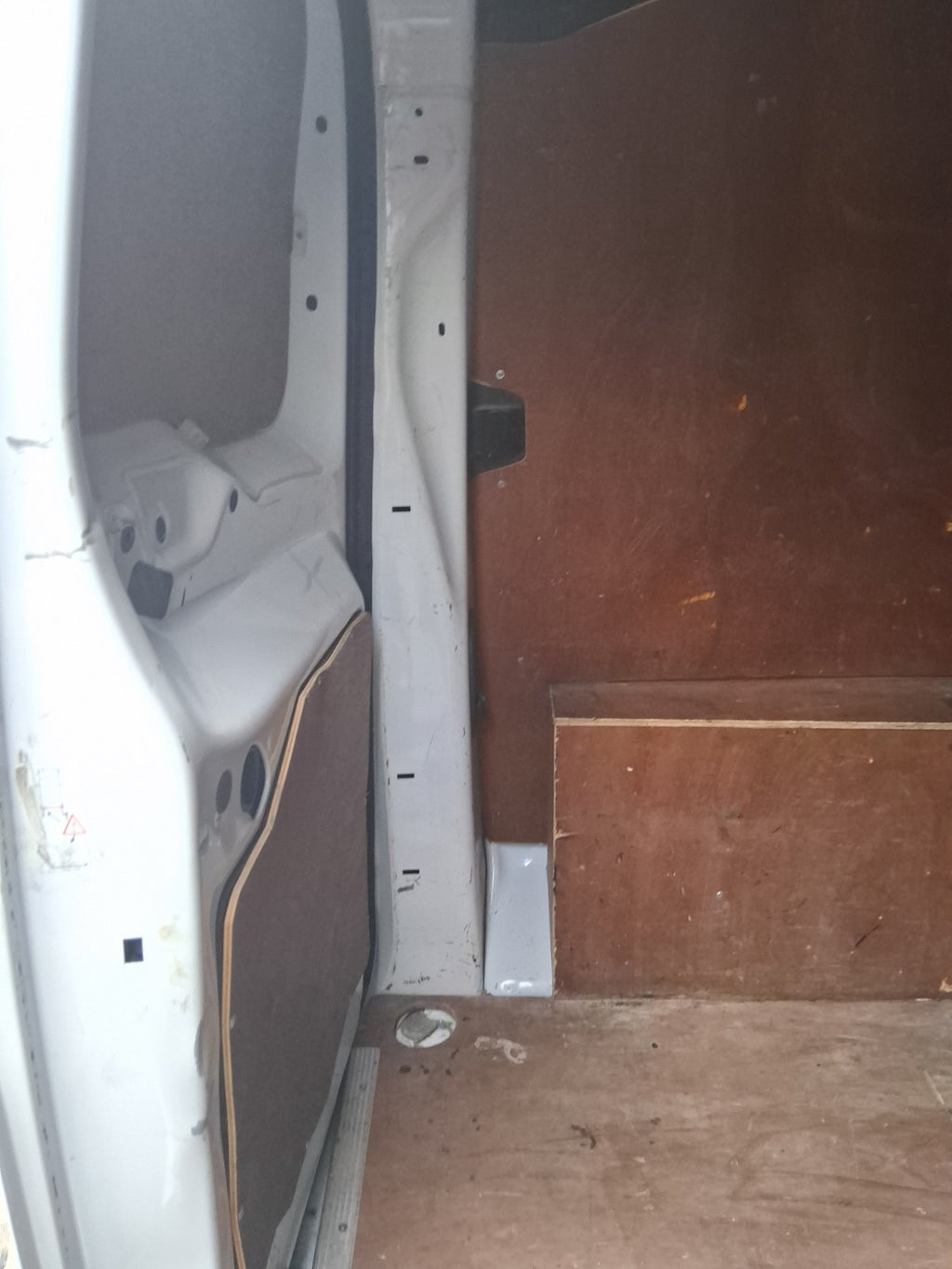 2019 CITROEN DISPATCH VIVARO MK3 NSR PASSENGER SIDE REAR COMPLETE DOOR WHITE EWP