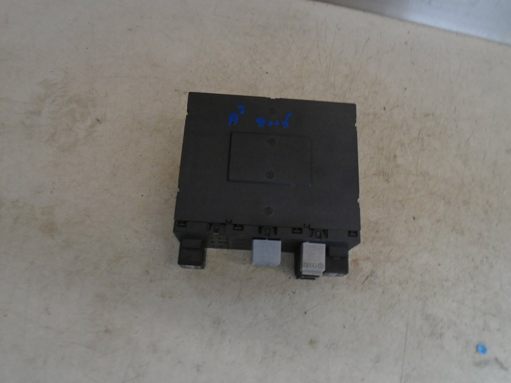 AUDI A3 2006 MK2 1.9 BCM BODY CONTROL MODULE 8P0907279F