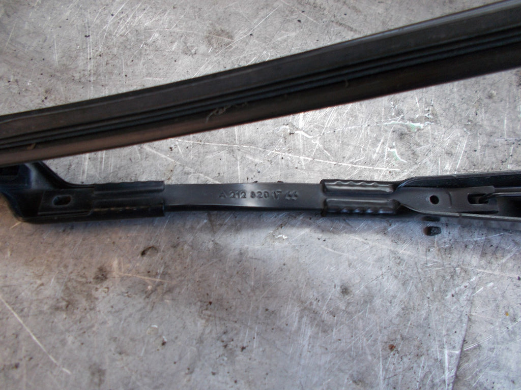 MERCEDES E CLASS W212 2015 WIPER ARMS & BLADE A2128201744 A2128201844