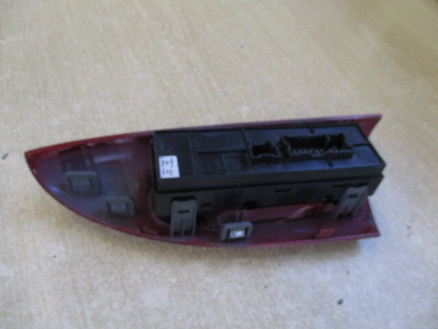 NISSAN JUKE 2011 OS DRIVER SIDE FRONT DOOR WINDOW SWITCH 254011KK0A