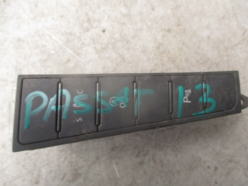 2013 VOLKSWAGEN PASSAT B7 PARKING DISTANCE CONTROL SWITCH PDC 3AC927137AK