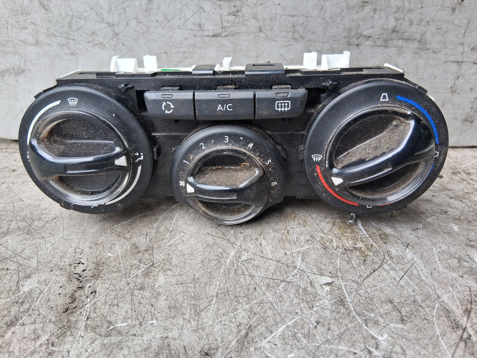 2012 PEUGEOT 208 AC HEATER CLIMATE CONTROL SWITCH PANEL