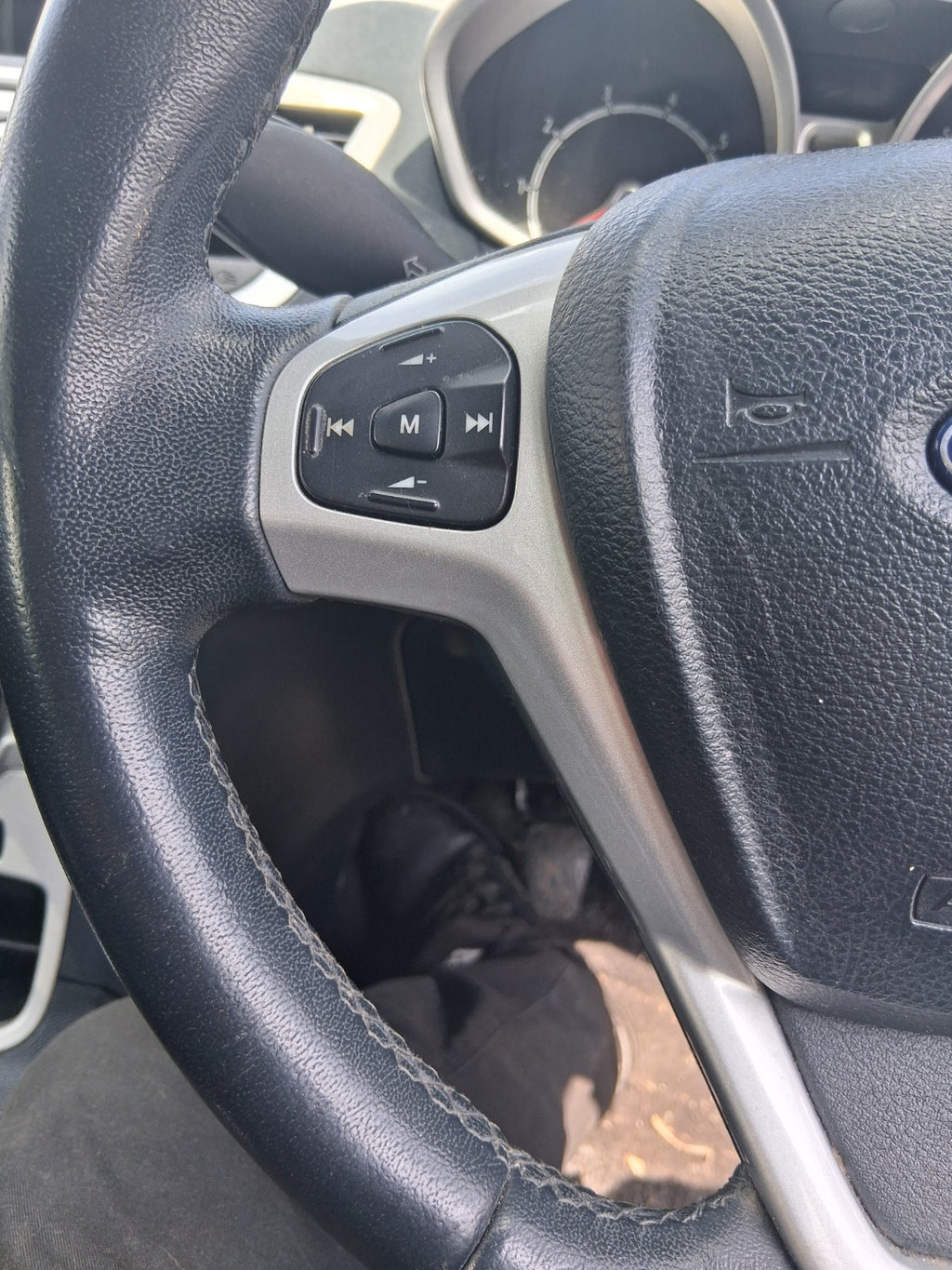 2012 FORD FIESTA MK7 MULTIFUNCTIONAL STEERING WHEEL ONLY