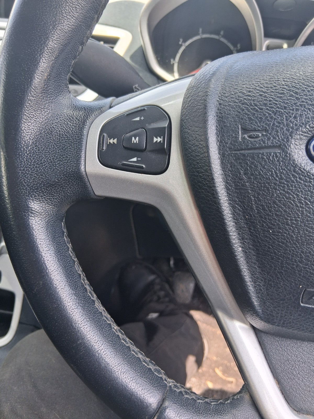 2012 FORD FIESTA MK7 MULTIFUNCTIONAL STEERING WHEEL ONLY