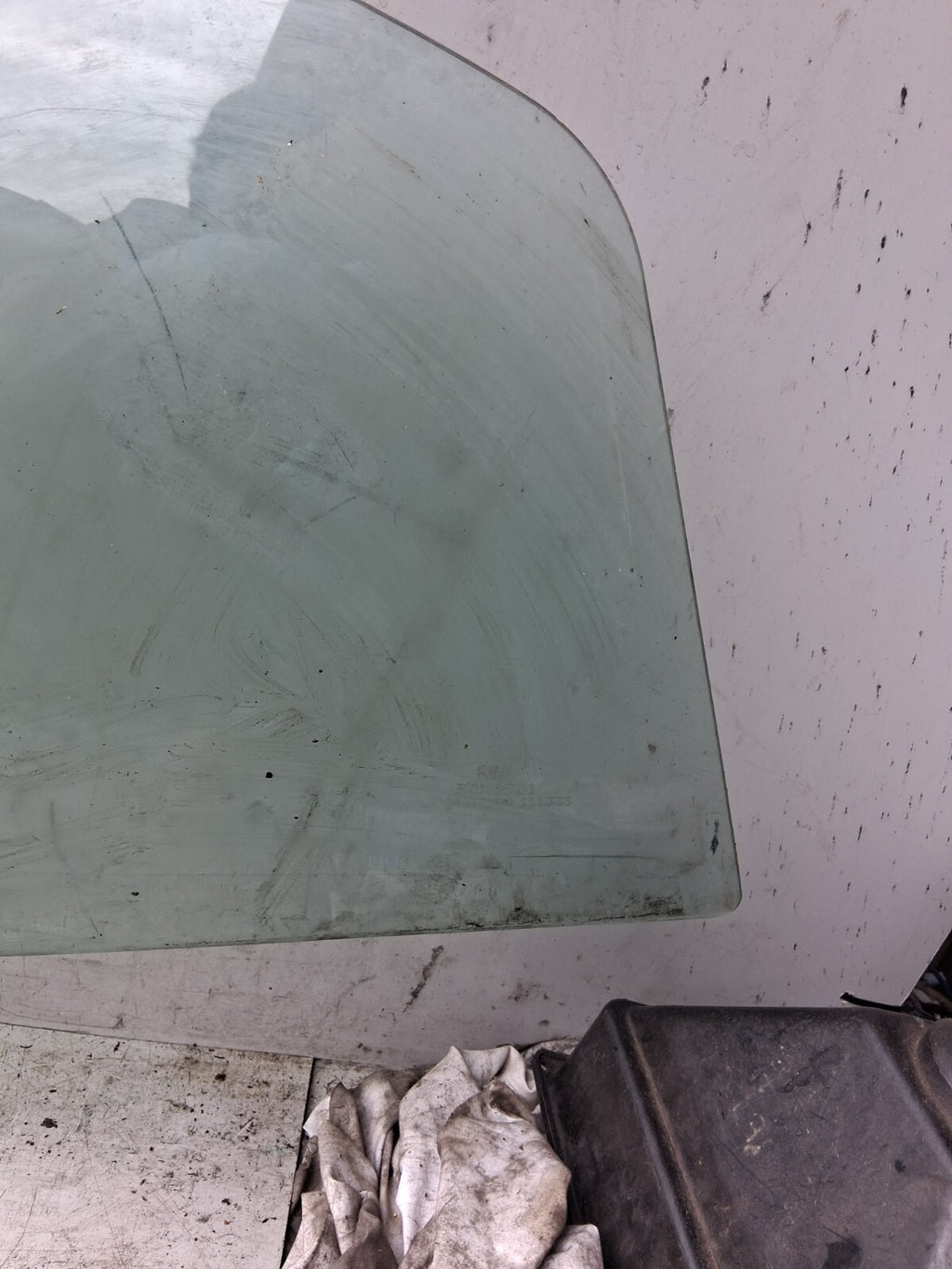 FIAT PUNTO 2008 3 DOOR OSF DRIVER SIDE FRONT RIGHT WINDOW GLASS 43R00048