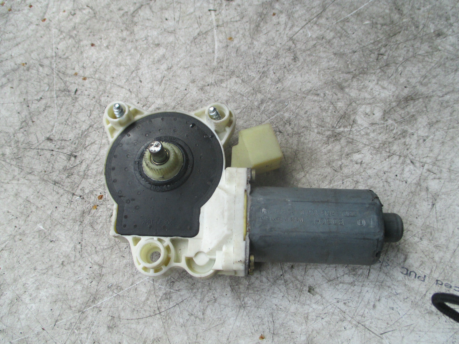 MERCEDES BENZ E CLASS W211 2004 PASSENGER FRONT DOOR WINDOW MOTOR A2118202942
