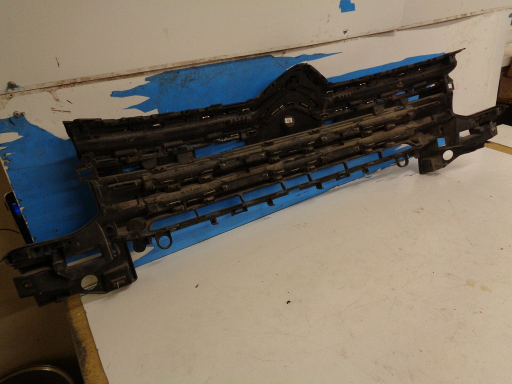 CITROEN C5 AIRCROSS 2019 FRONT BUMPER CHROME GRILL DAMAGED