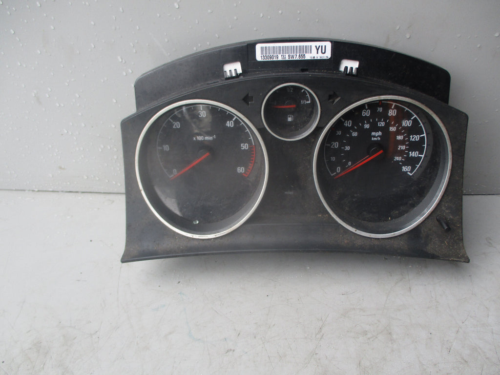VAUXHALL ZAFIRA B 2013 1.7 CDTI SPEEDO INSTRUMENT CLUSTER 13309019
