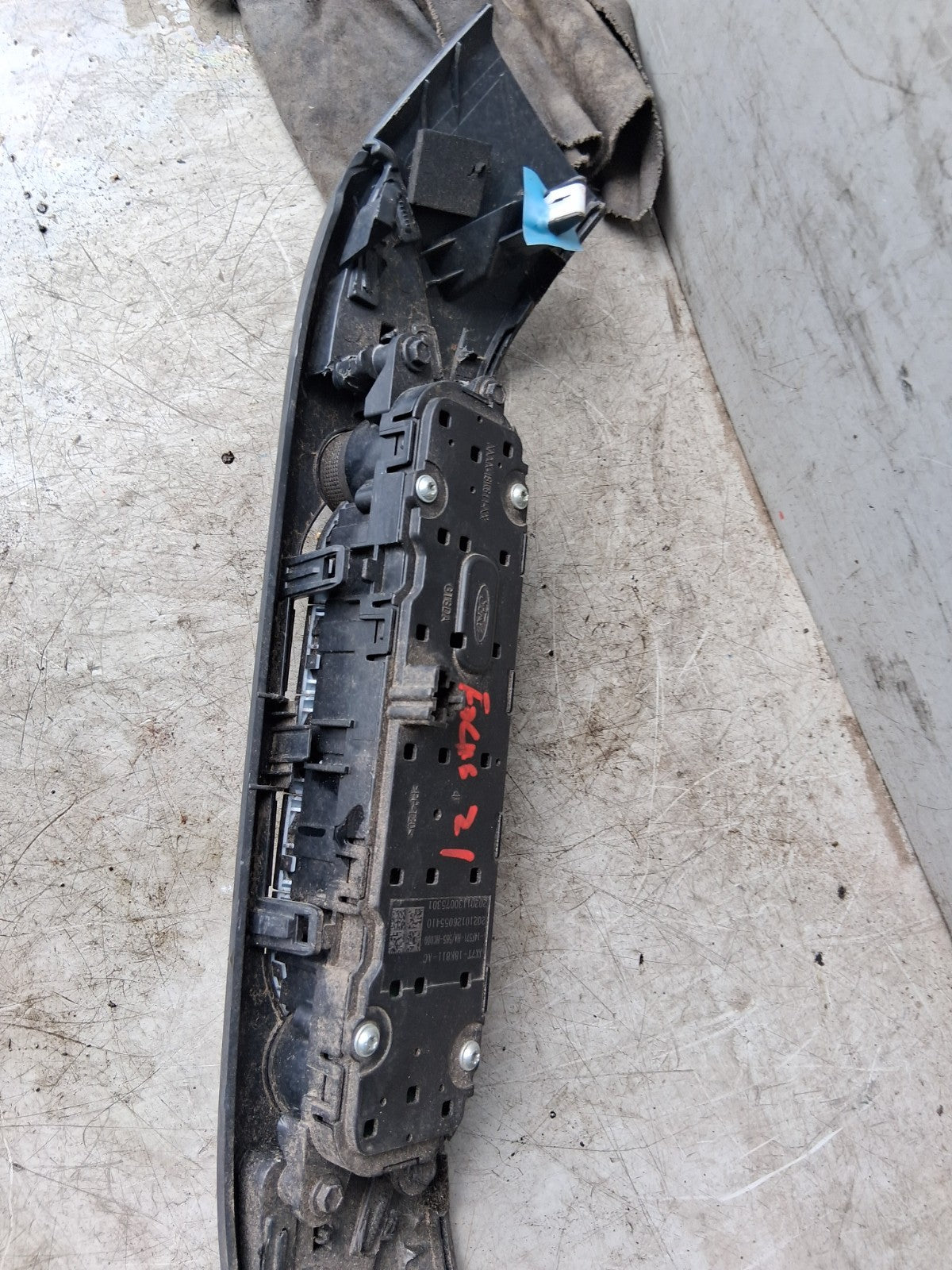 2021 FORD FOCUS MK4 RADIO CD PLAYER STERO CONTROL SWITCH PANEL TRIM JX7T18K811