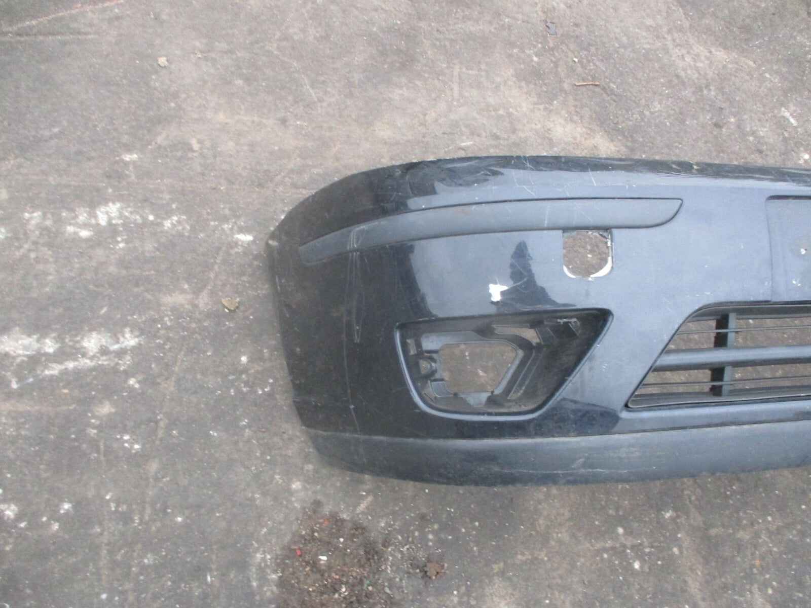 FORD FOCUS MK2 2005 FRONT BUMPER BLACK