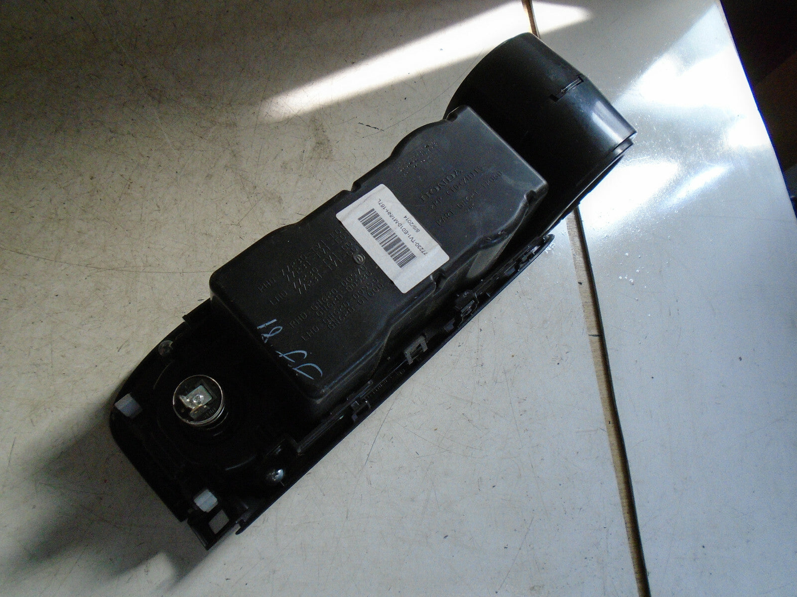 HONDA CIVIC MK9 2014 CENTRE CONSOLE CUP HOLDER STORAGE BOX 77230TV1E010M1