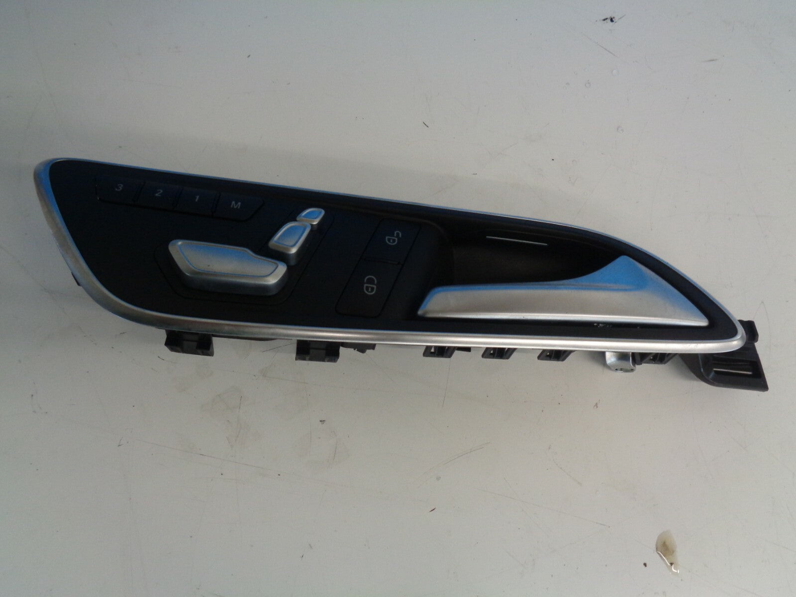 MERCEDES BENZ A-CLASS 2018 W176 A200D AMG LINE OS DRIVER FRONT WINDOW SWITCH