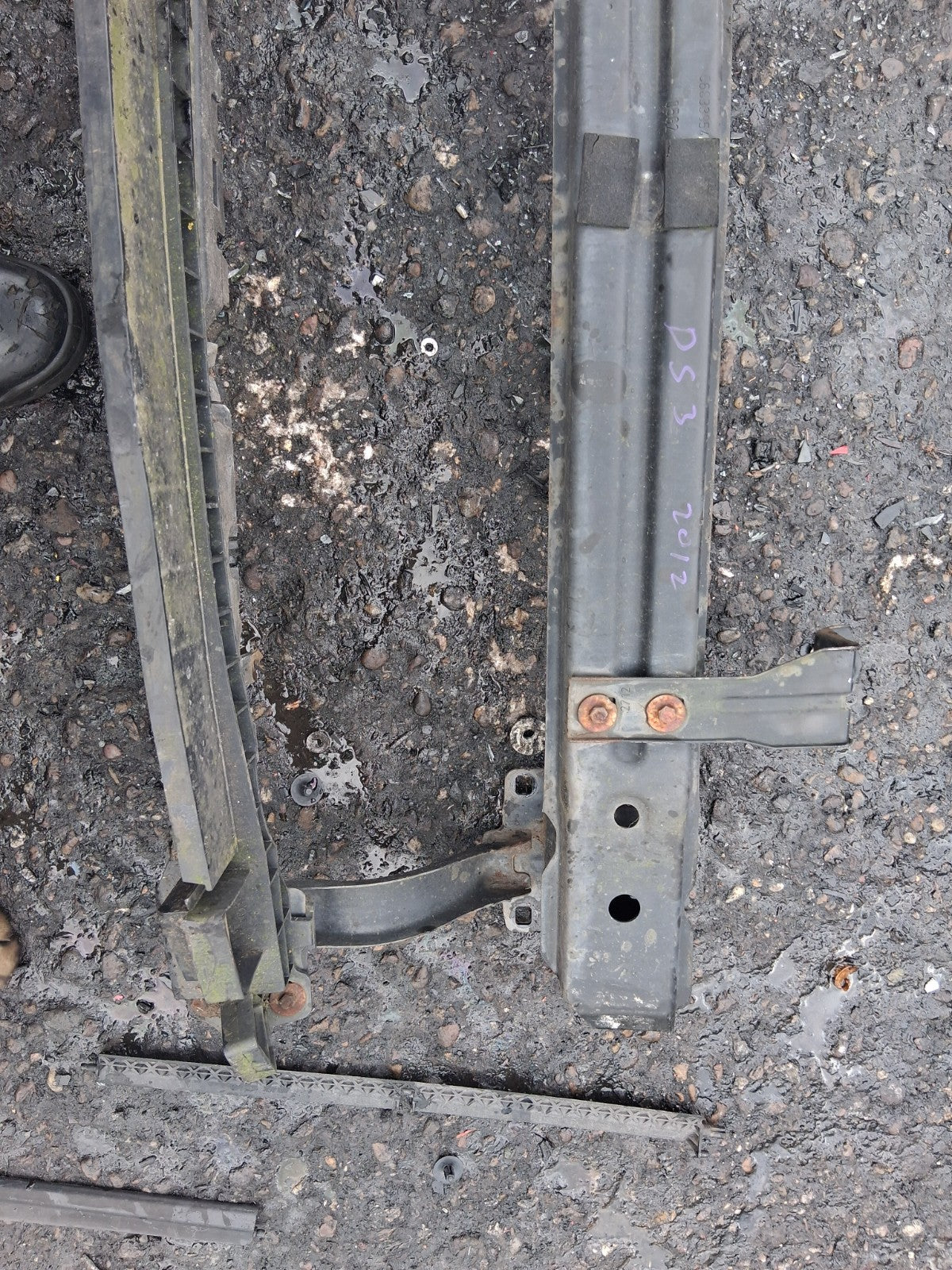 2012 CITROEN DS3 3 DOOR FRONT BUMPER CRASH BAR REINFORCEMENT BAR