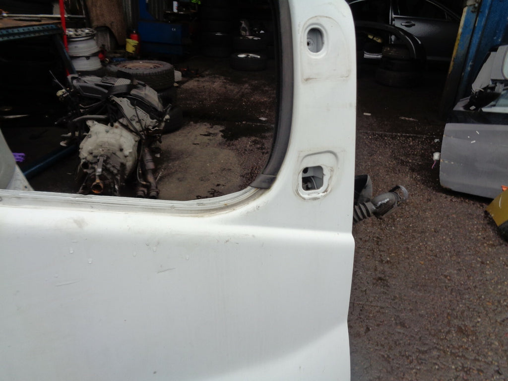 VAUXHALL VIVARO VAN 2007 OSF DRIVER SIDE FRONT BARE DOOR SHELL IN WHITE