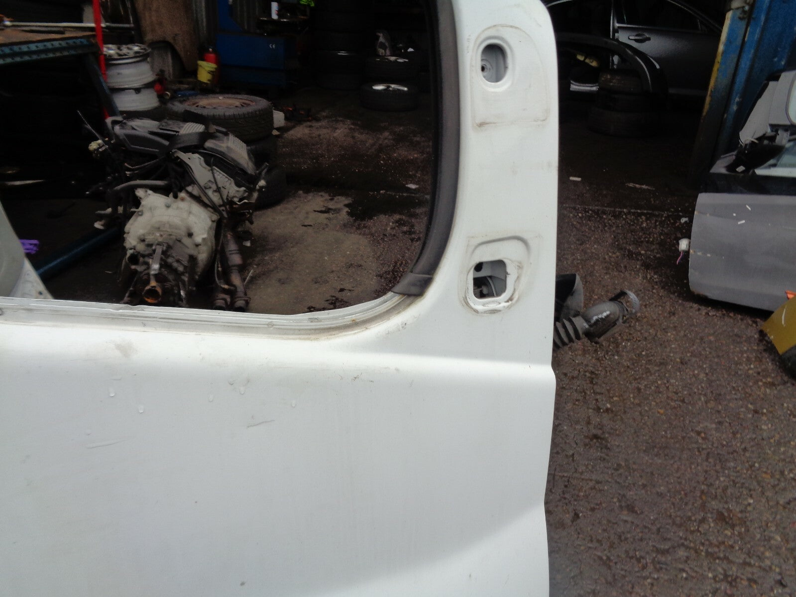 VAUXHALL VIVARO VAN 2007 OSF DRIVER SIDE FRONT BARE DOOR SHELL IN WHITE