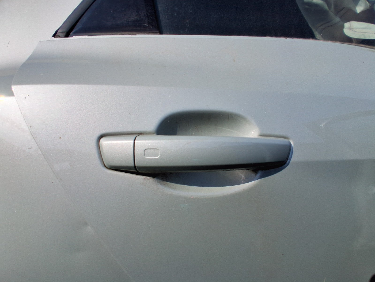 2023 AUDI A1 MK2 HATCH OSR DRIVER REAR DOOR HANDLE DEW SILVER METALLIC LX7E X7E