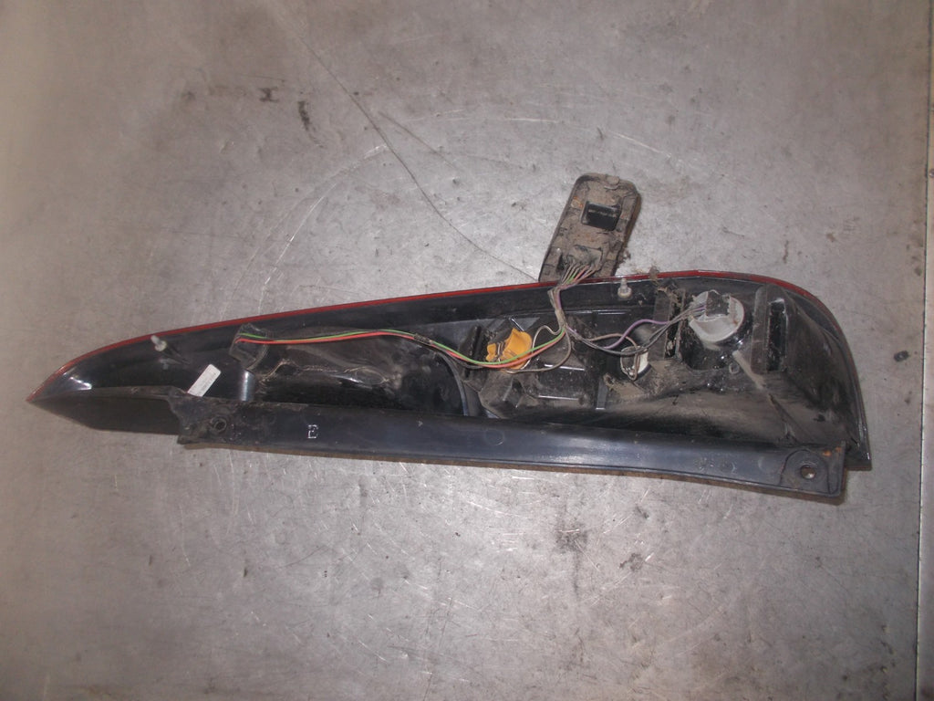 FORD FIESTA MK6 NSR PASSENGER SIDE REAR TAIL LIGHT 6S6113405AG