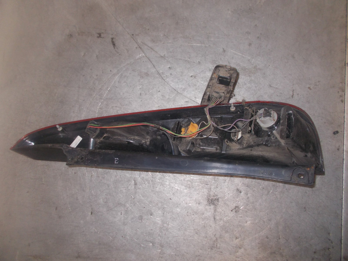 FORD FIESTA MK6 NSR PASSENGER SIDE REAR TAIL LIGHT 6S6113405AG