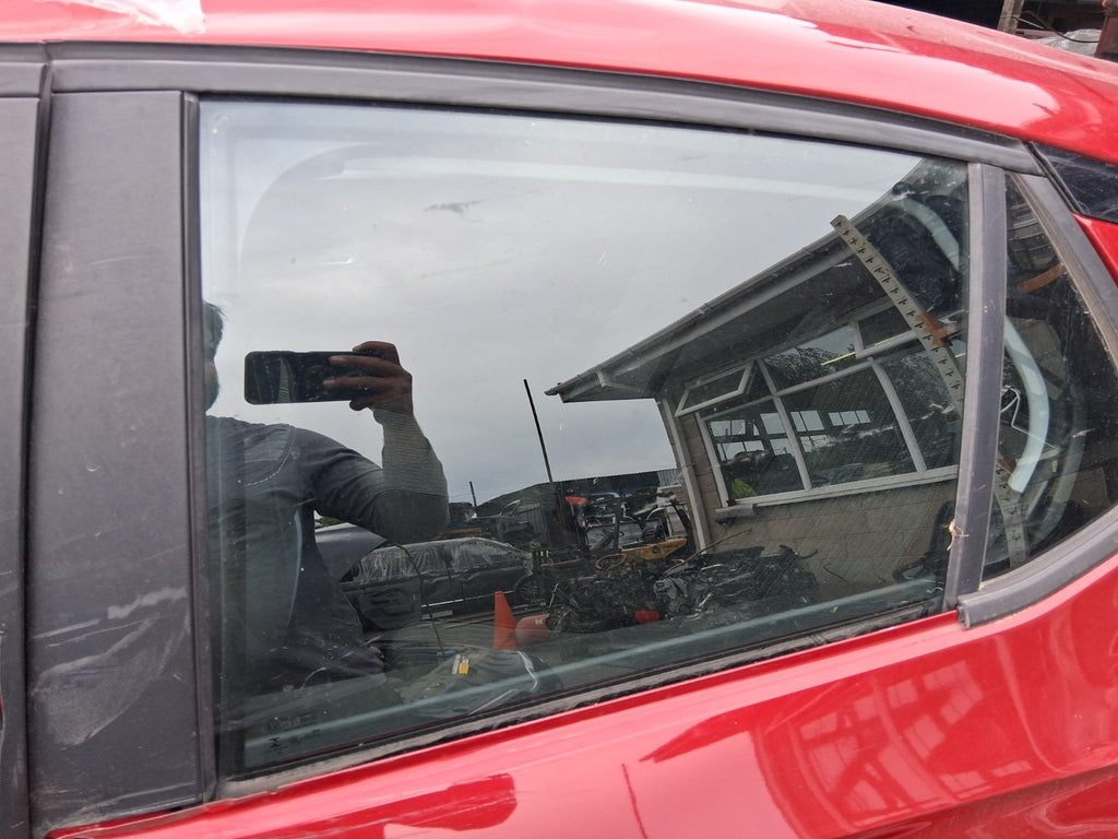 2020 VAUXHALL CORSA F HATCH NSR PASSENGER SIDE REAR MAIN WINDOW GLASS
