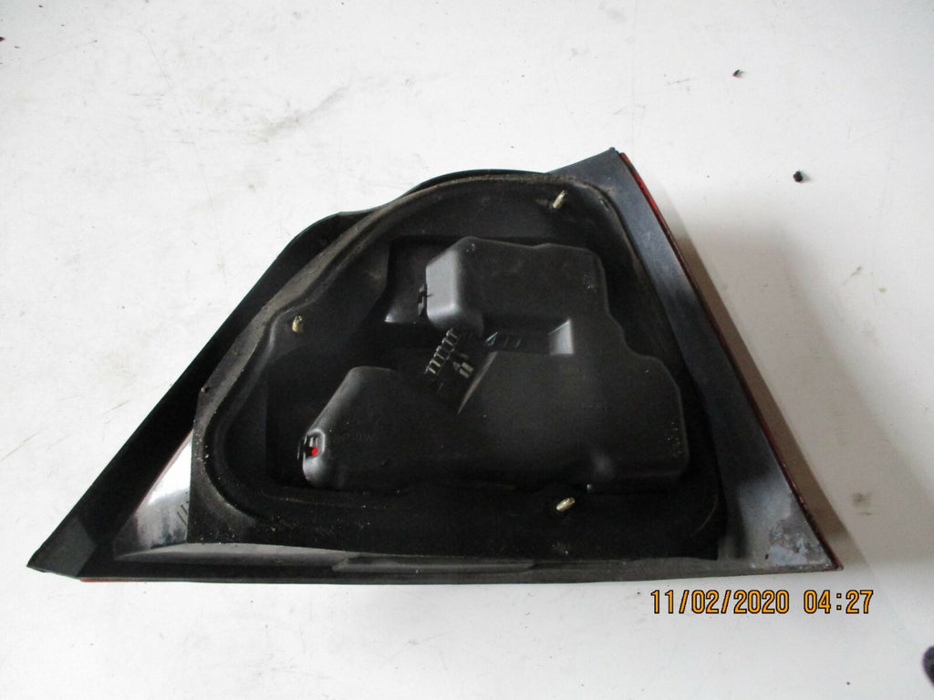 ROVER MG ZR 5 DOOR HATCHBACK NSR PASSENGER SIDE REAR BRAKE TAIL LIGHT CLUSTER