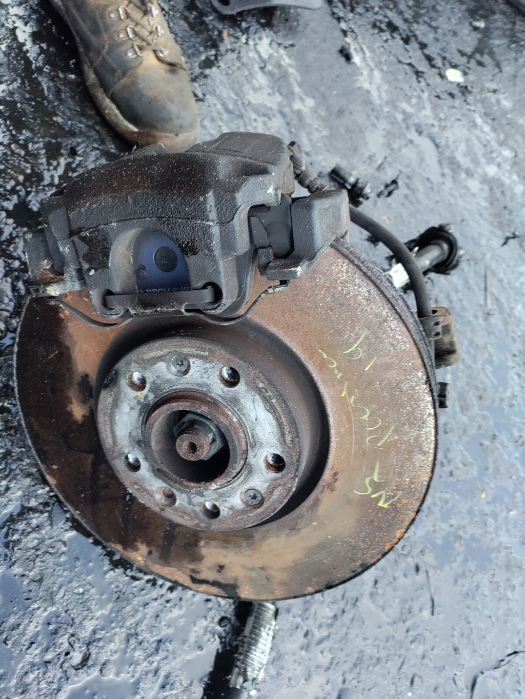 2019 PEUGEOT PARTNER K9 MK3 1.6 DIESEL NSF PASSENGER SIDE FRONT HUB & CALIPER