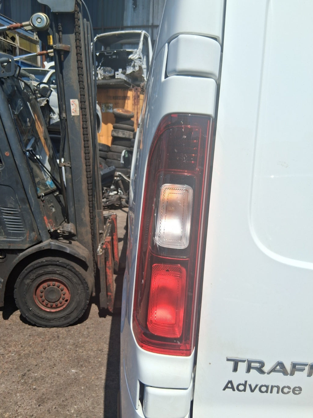 2025 RENAULT TRAFIC X82 MK3 NSR PASSENGER SIDE REAR LEFT TAIL LIGHT