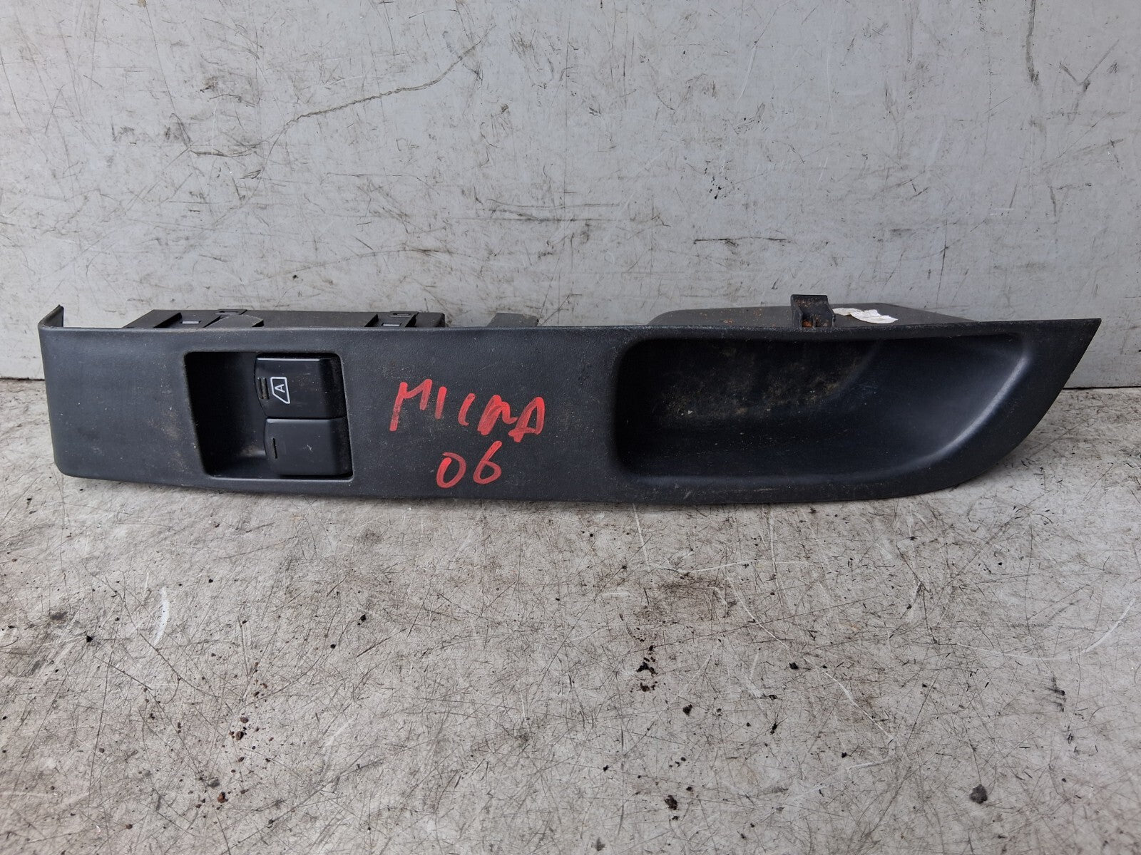 NISSAN MICRA 2006 K12 OSF DRIVER SIDE FRONT WINDOW CONTROL SWITCH 80960AX600
