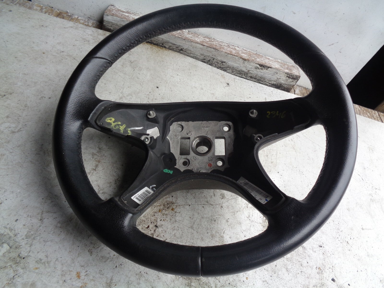 MERCEDES BENZ 2009 C-CLASS W204 LEATHER STEERING WHEEL A20446003039