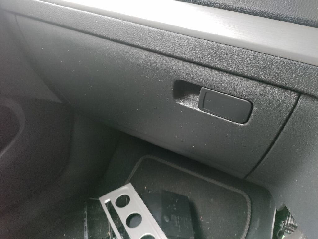 2017 VW VOLKSWAGEN GOLF MK7 NS PASSENGER SIDE STORAGE COMPARTMENT GLOVEBOX