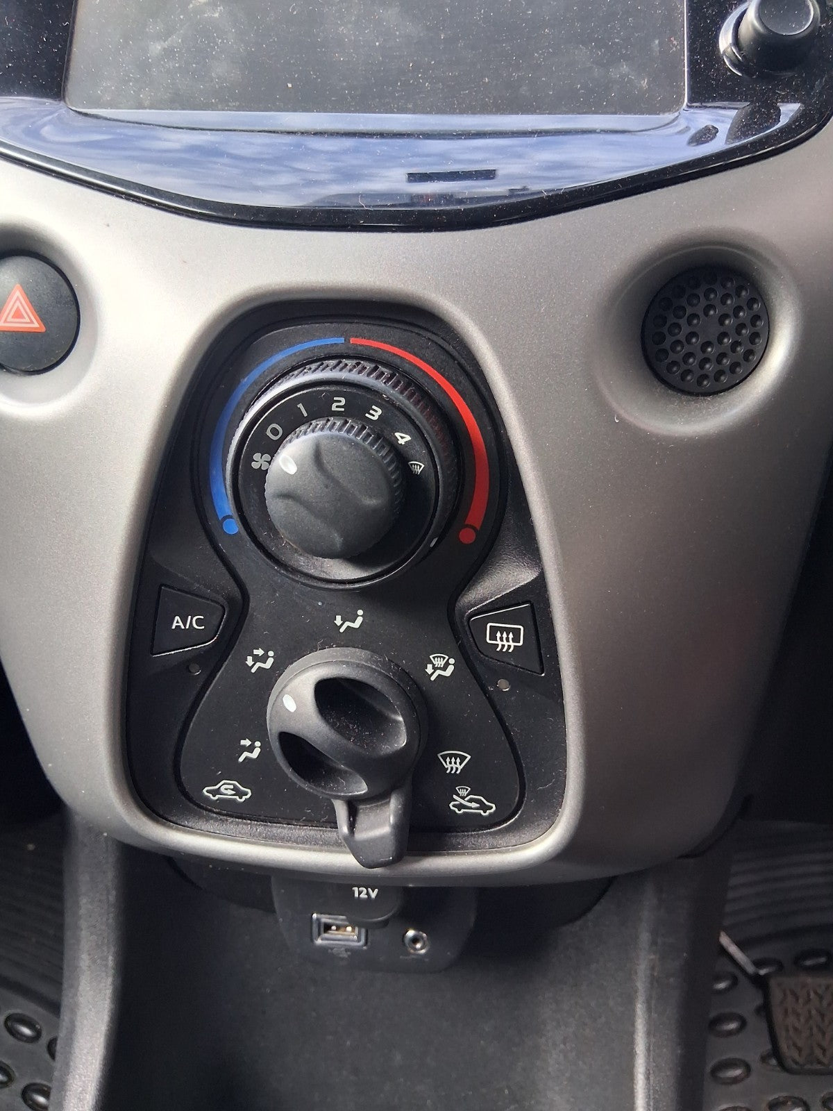 2016 PEUGEOT 108 MK2 AC HEATER CLIMATE CONTROL SWITCH PANEL