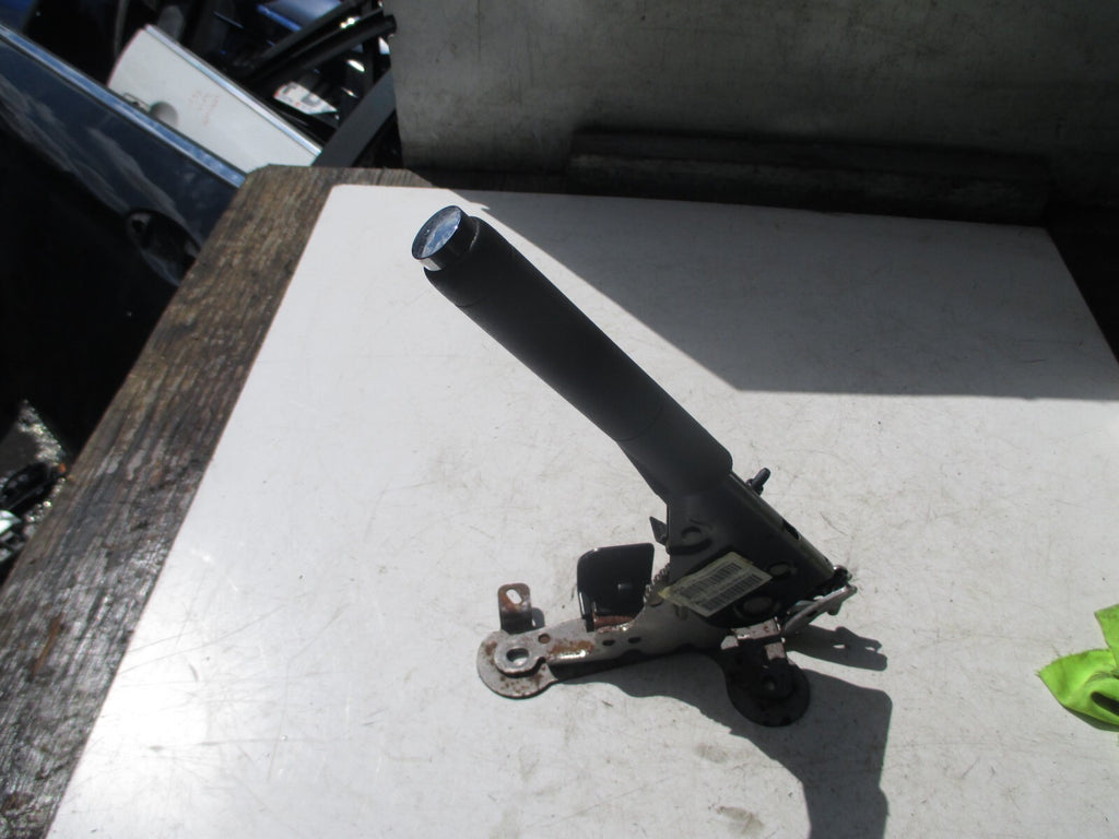 PEUGEOT 208 2016 MANUAL HANDBRAKE LEVER HANDLE MECHANISM 98062965ZD