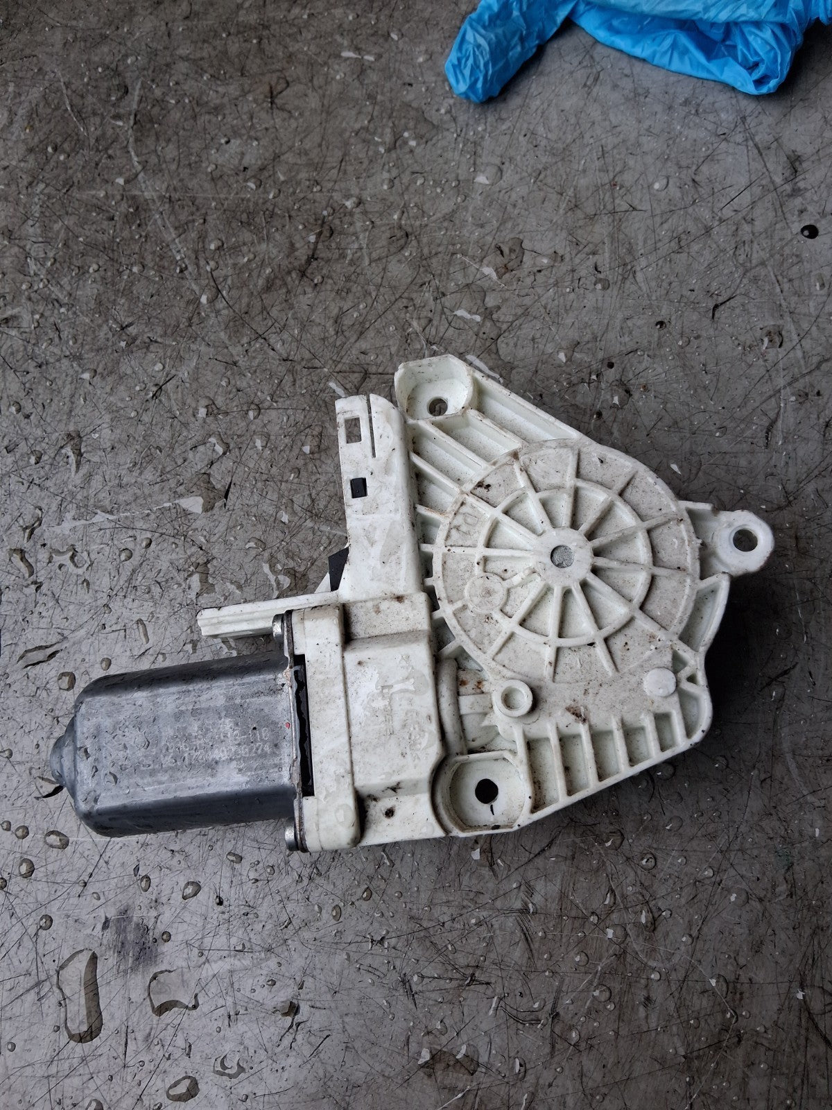 2015 AUDI A1 WINDSCREEN WIPER MOTOR & LINKAGE