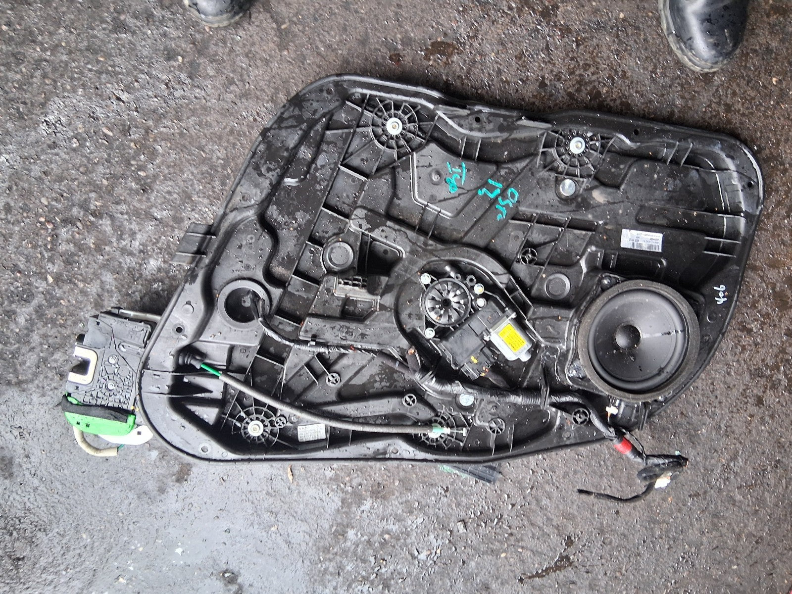 2013 HYUNDAI I40 OSF DRIVER SIDE FRONT RIGHT WINDOW MOTOR REGULATOR