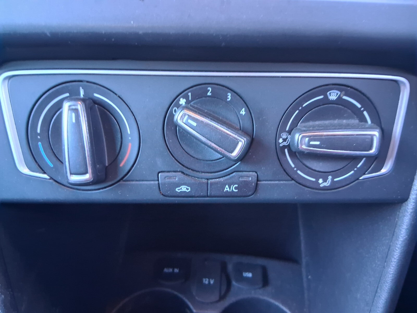 2017 VW VOLKSWAGEN POLO MK5 AC HEATER CLIMATE CONTROL SWITCH PANEL