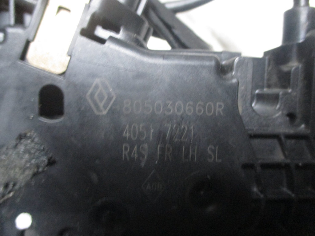 RENAULT TWINGO MK3 2017 NSF PASSENGER SIDE FRONT DOOR LOCK MECHANISM 825030660R