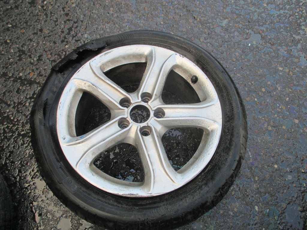 AUDI A4 B8 2014 17 INCH 5 SPOKE ALLOY WHEEL 225/50R17 TYRE DAMAGED