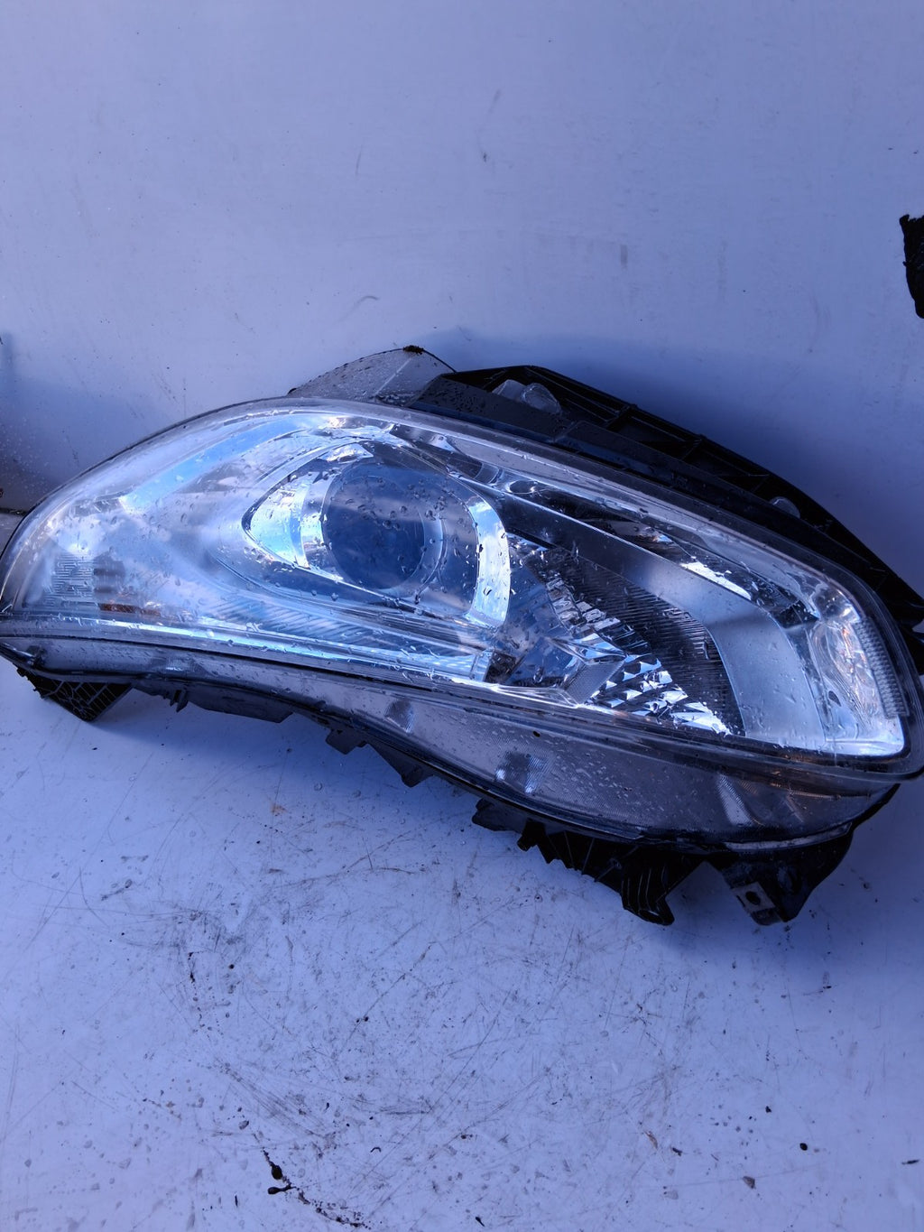 2019 FORD GALAXY MK4 OSF PASSENGER SIDE FRONT HEADLIGHT 90074998