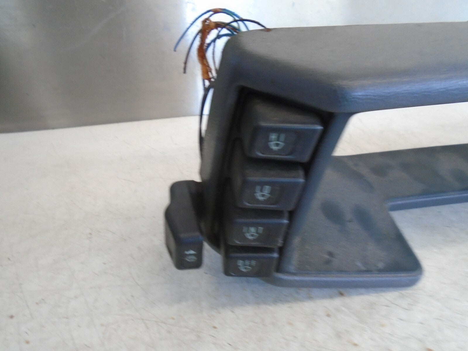 VAUXHALL FRONTERA MK1 1995 SPEEDOMETER INSTRUMENT CLUSTER TRIM SWITCH