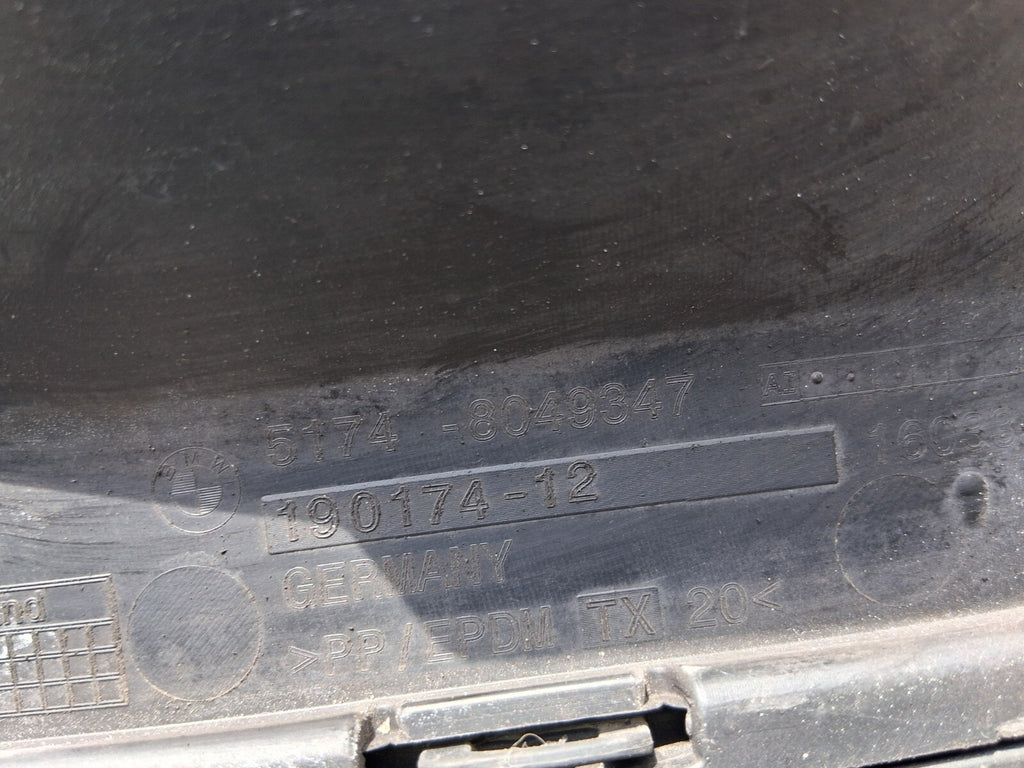 2010 BMW 5 SERIES F10 FRONT LOWER BUMPER GRILLE 8049347