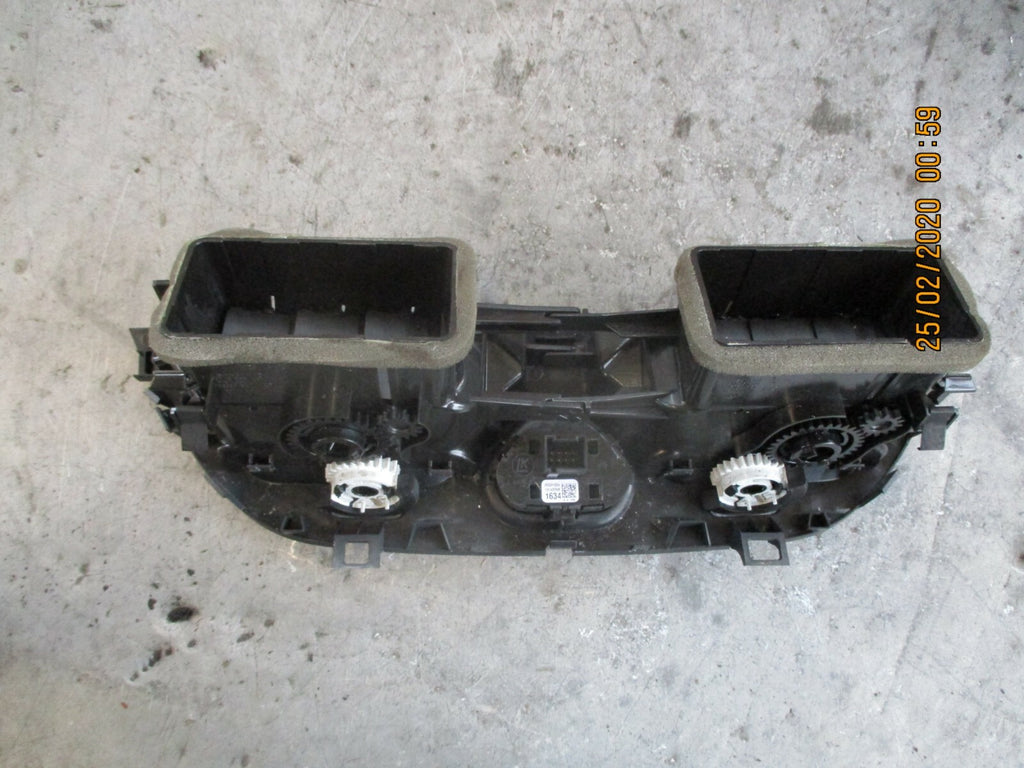 VAUXHALL CORSA E 2014 CENTRE DASH AIR VENTS & HAZARD SWITCH 13384933