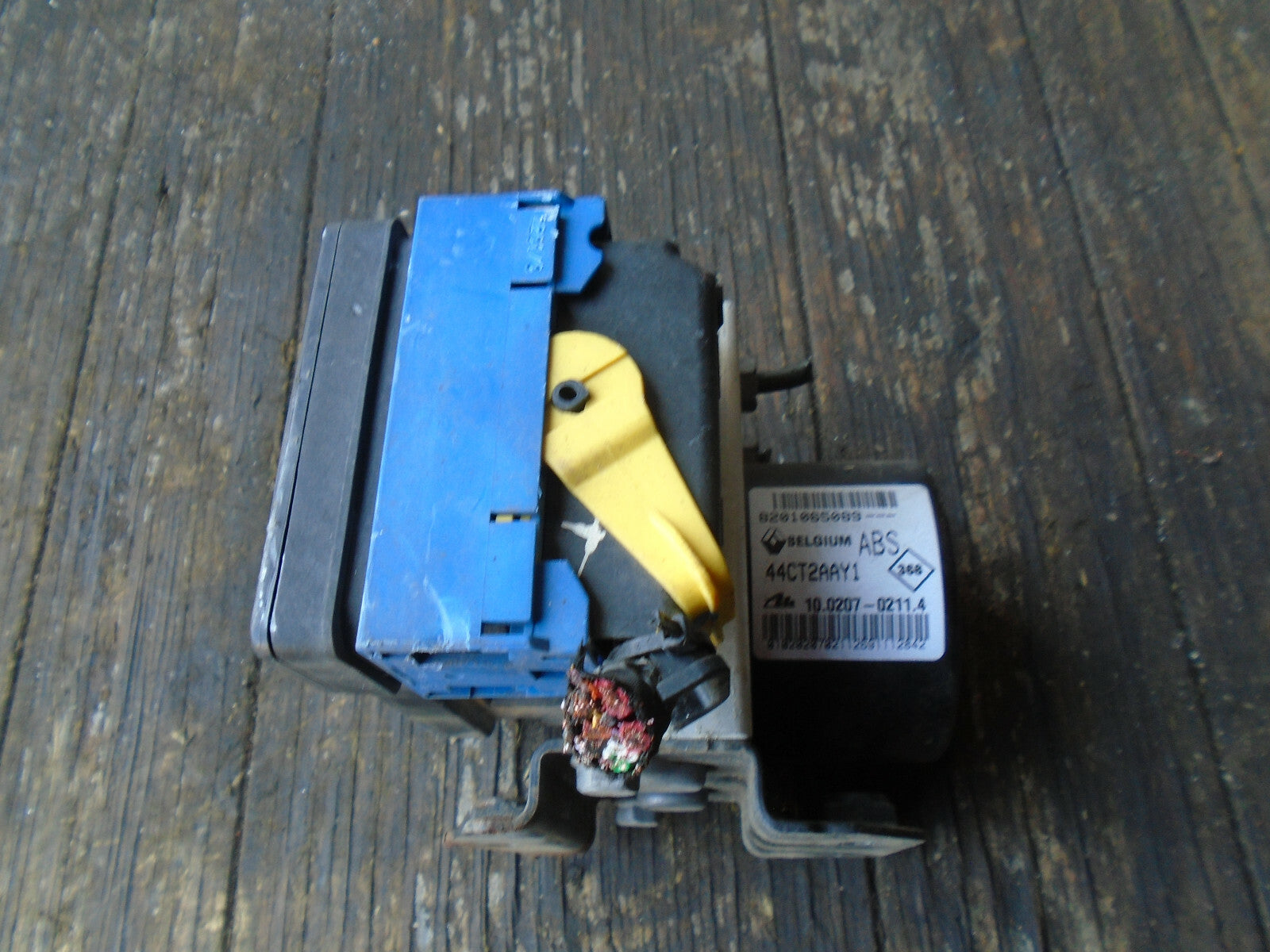 RENAULT TWINGO MK2 1.2 PETROL ABS PUMP & MODULATOR 44CT2AAY1