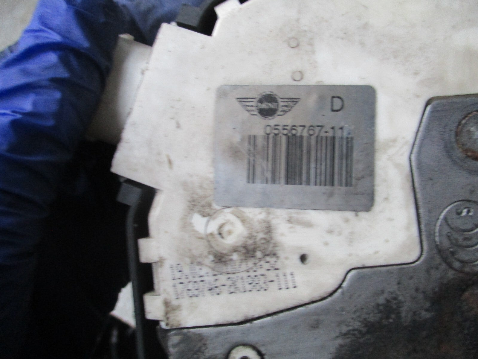 2010 MINI COOPER REAR DOOR LOCK MECHANISM A04831