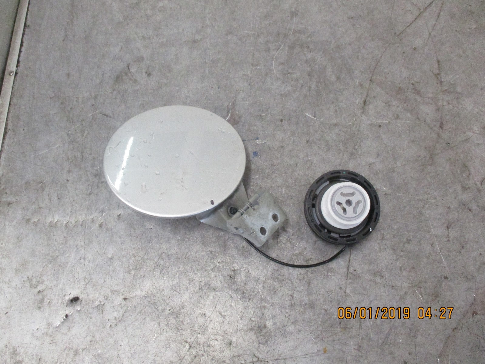 VAUXHALL VIVA 2016 PETROL FUEL FILLER FLAP & CAP GREY 42356025