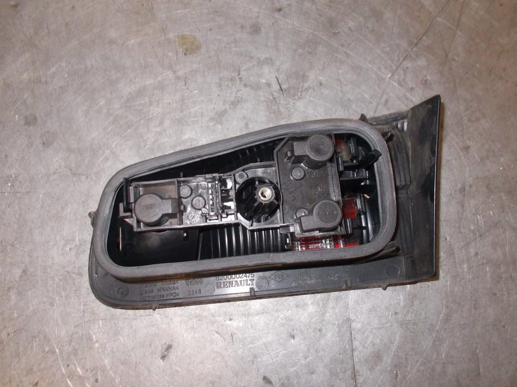 RENAULT LAGUNA 2005 MK2 NSR PASSENGER SIDE INNER REAR TAIL LIGHT 23460102