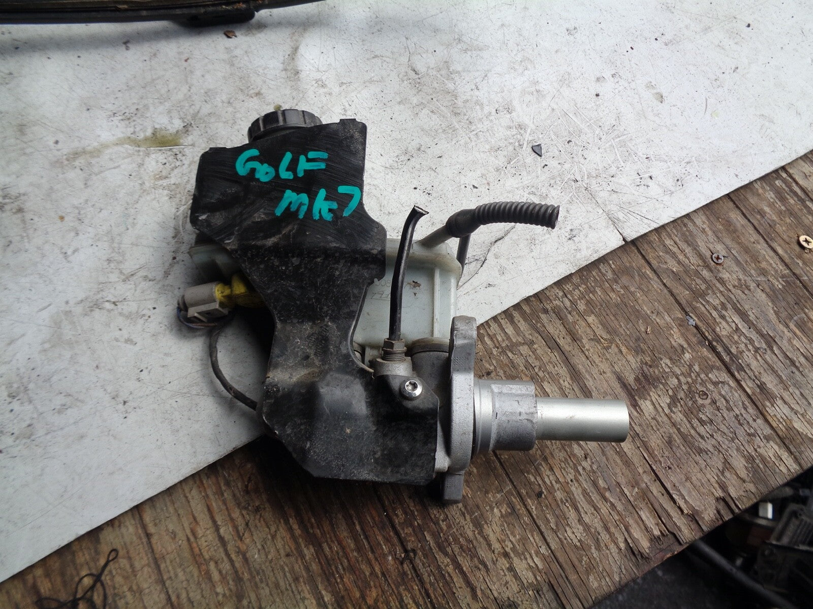 VW VOLKSWAGEN GOLF MK7  2015 PETROL BRAKE SERVO 033508 87141