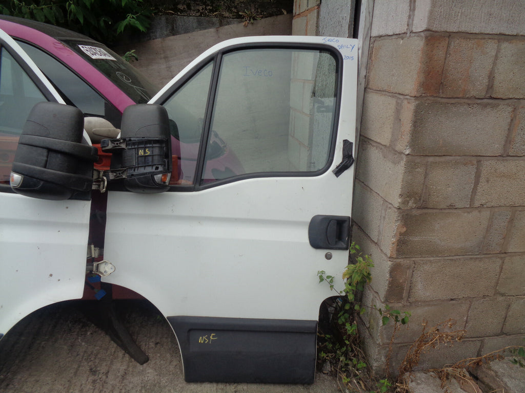 IVECO DAILY MK5 2015 NSF PASSENGER SIDE FRONT COMPLETE DOOR WHITE