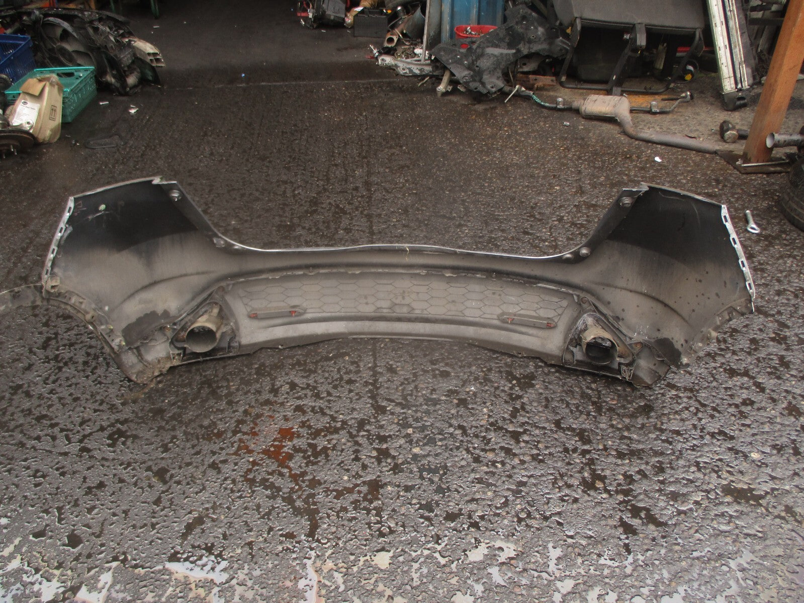 2007 HONDA CIVIC MK8 COMPLETE REAR BUMPER WITH EXHAUST TIPS SILVER
