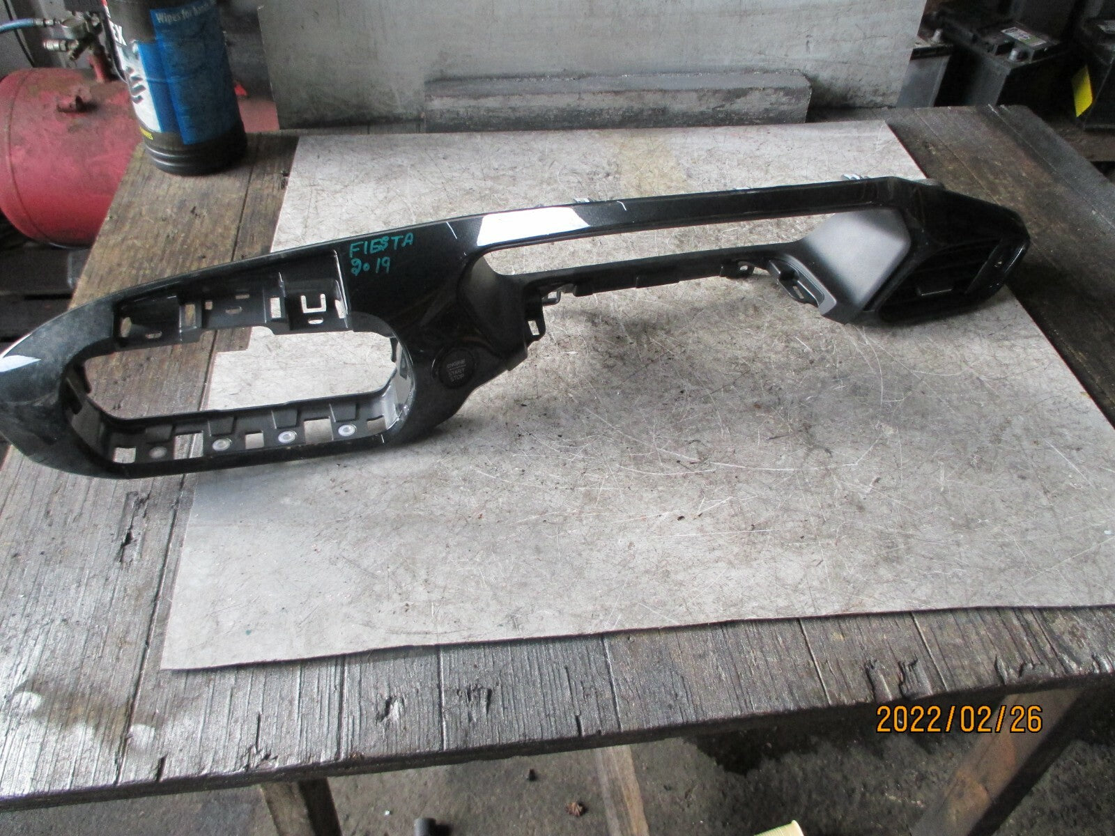 FORD FIESTA 2019 MK8 SPEEDOMETER INSTRUMENT CLUSTER SURROUND H1BB18835
